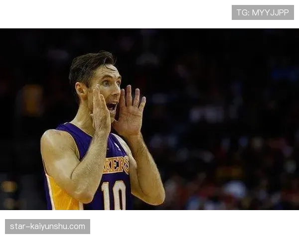 史蒂夫·纳什挡拆分球比克里斯·保罗更制造外线空位